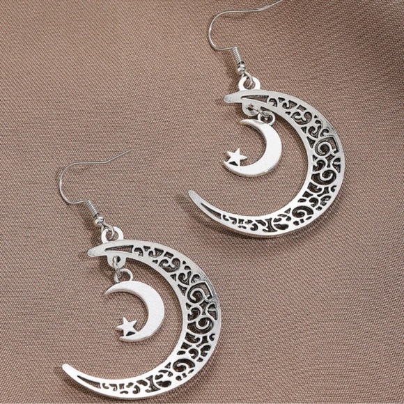 1 LEFT! Silver Crescent Moon Dangle Earrings - Picture 3 of 6
